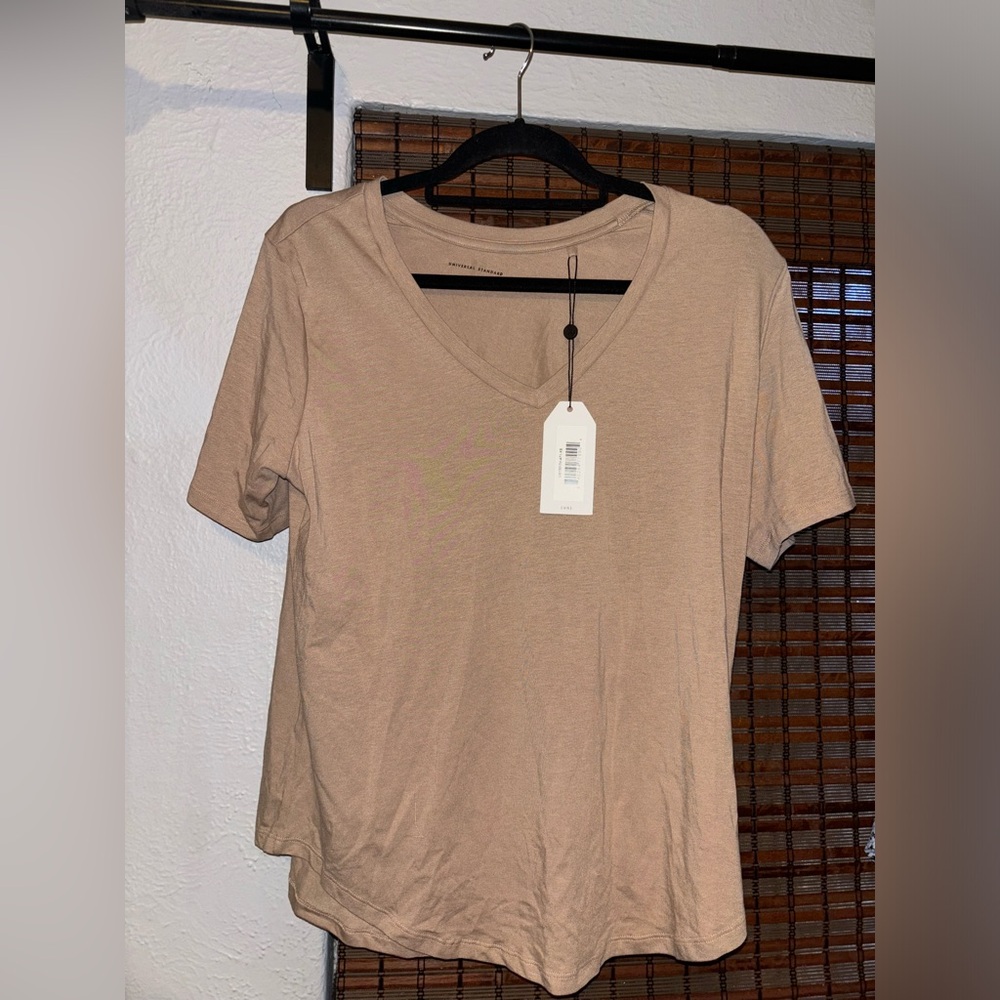 Universal standard tan t shirt xs